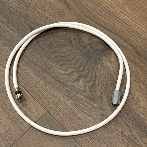 Amphenol  CTFC-T10 4002132 6 Series (ETL) US CATV 18 AWG (White) Cable Cord - Picture 3 of 9